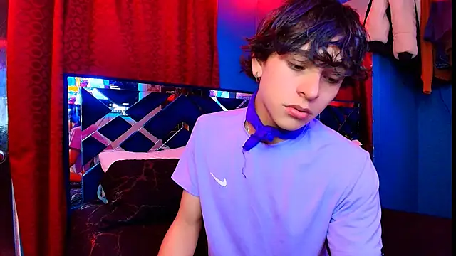 Snapshot of Luke_Howland chatting on 01/08/26, 12:35 Luke Howland online show from 01/08/26, 12:35