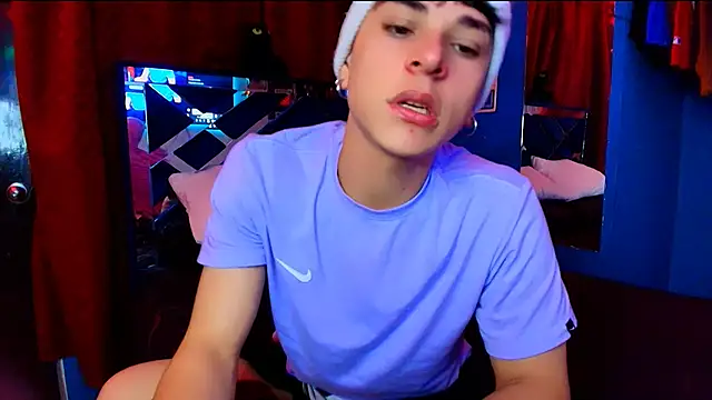 Snapshot of Luke_Howland chatting on 02/11/26, 02:16 Luke Howland online show from 02/11/26, 02:16