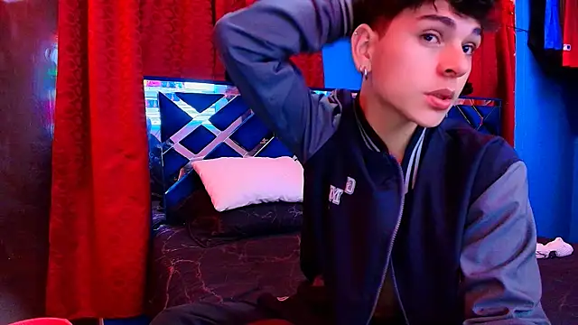 Snapshot of Luke_Howland chatting on 02/19/26, 02:51 Luke Howland online show from 02/19/26, 02:51