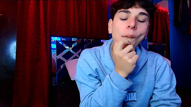 Snapshot of Luke_Howland chatting on 02/24/26, 02:20 Luke Howland online show from 02/24/26, 02:20