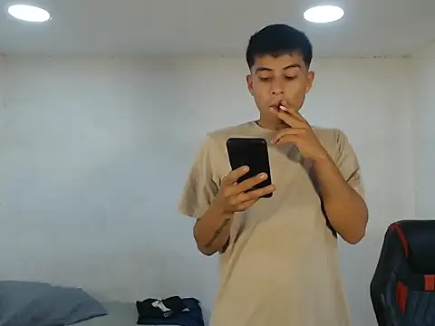 danielitopapuu online show from 11/05/25, 01:33