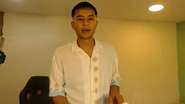 danielitopapuu online show from 05/08/26, 04:56