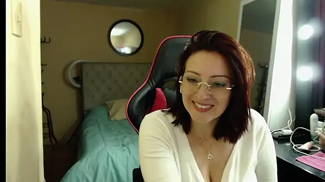 Snapshot of Carol_Scottt chatting on 09/25/25, 09:18 Carol Scottt online show from 09/25/25, 09:18
