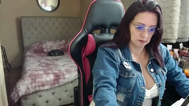 Carol Scottt online show from 06/04/26, 10:16