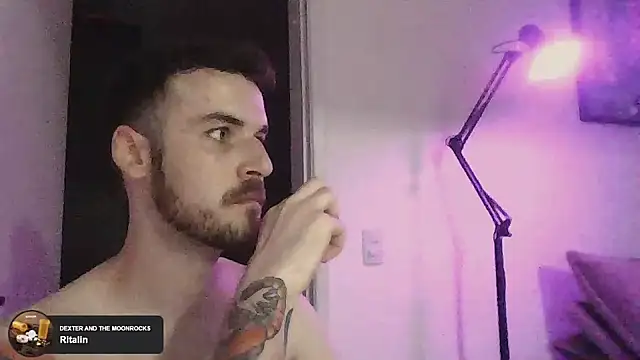 Snapshot of sexxxsutra chatting on 02/14/25, 10:25 sexxxsutra online show from 02/14/25, 10:25