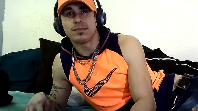 Snapshot of --D-a-D-D-y- chatting on 02/09/26, 04:16 --D-a-D-D-y- online show from 02/09/26, 04:16