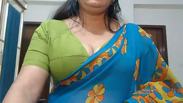 Snapshot of desi-maisa130 chatting on 05/16/26, 05:12 desi-maisa130 online show from 05/16/26, 05:12