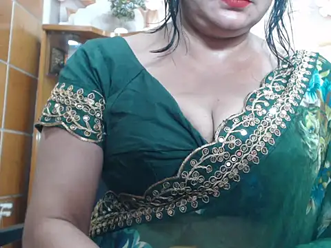 Snapshot of desi-maisa130 chatting on 07/26/26, 04:58 desi-maisa130 online show from 07/26/26, 04:58