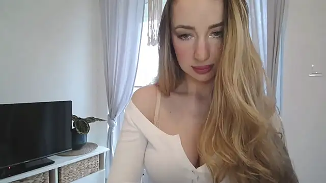 Snapshot of JulietteDiamond chatting on 10/06/25, 03:20 JulietteDiamond online show from 10/06/25, 03:20