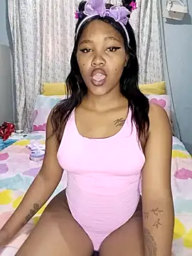 charmainexxx online show from 02/07/25, 08:33