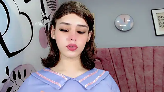 Snapshot of ValeriaAguilar chatting on 12/03/24, 05:01 ValeriaAguilar online show from 12/03/24, 05:01