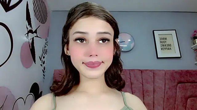 Snapshot of ValeriaAguilar chatting on 01/09/25, 08:33 ValeriaAguilar online show from 01/09/25, 08:33