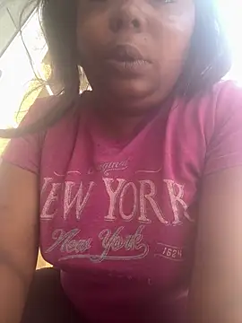 Snapshot of JCCaramelbarbie1 chatting on 05/27/26, 03:20 JCCaramelbarbie1 online show from 05/27/26, 03:20