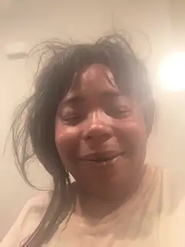 Snapshot of JCCaramelbarbie1 chatting on 07/17/26, 03:18 JCCaramelbarbie1 online show from 07/17/26, 03:18