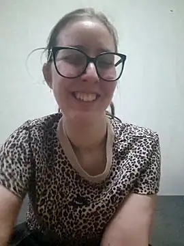 Snapshot of Sarah459 chatting on 01/18/26, 06:44 Sarah459 online show from 01/18/26, 06:44