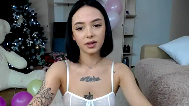 Snapshot of AlmaSquirt chatting on 12/15/24, 06:29 AlmaSquirt online show from 12/15/24, 06:29