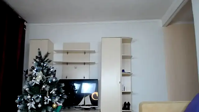 Snapshot of AlmaSquirt chatting on 12/20/24, 08:49 AlmaSquirt online show from 12/20/24, 08:49