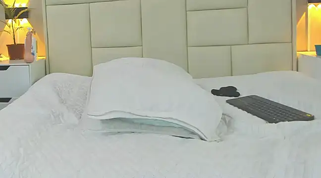 angel adamx online show from 02/08/25, 09:13