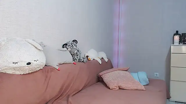 Snapshot of lovely_hayley chatting on 01/13/26, 10:04 lovely hayley online show from 01/13/26, 10:04