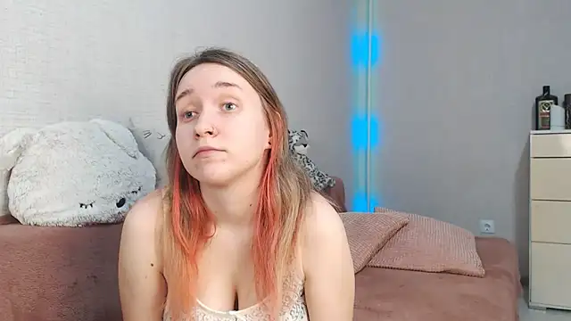 Snapshot of lovely_hayley chatting on 03/14/26, 09:20 lovely hayley online show from 03/14/26, 09:20