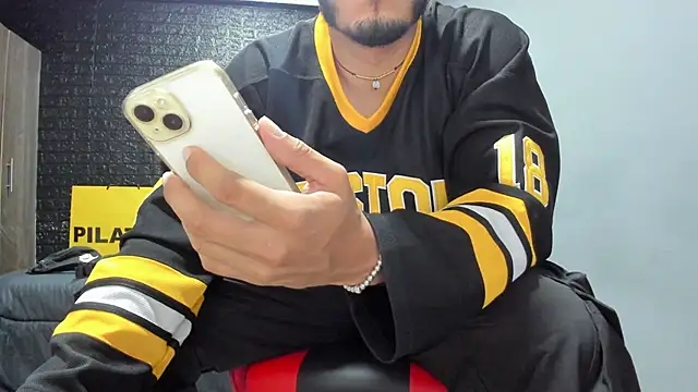 taurus boy1 online show from 10/10/25, 11:31