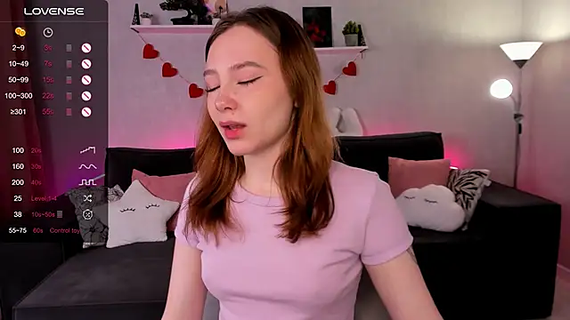 LanaBlu  online show from 10/04/25, 02:42