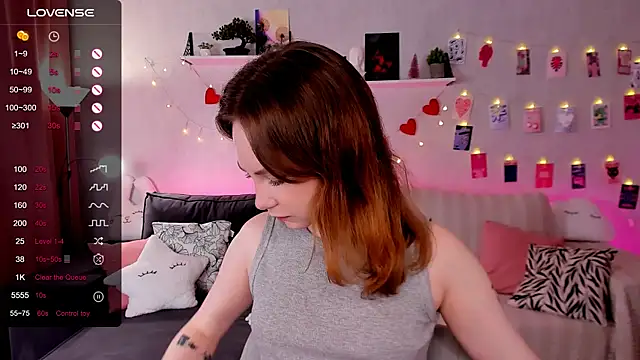 LanaBlu  online show from 12/14/25, 06:19