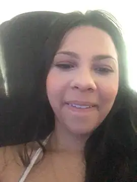 Snapshot of bellinii07 chatting on 11/27/25, 12:24 bellinii07 online show from 11/27/25, 12:24