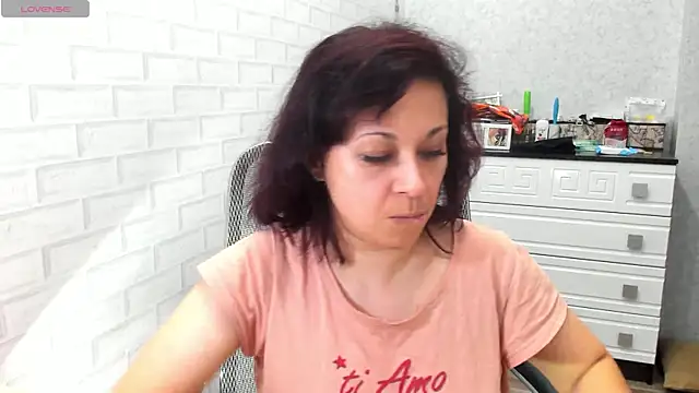 Snapshot of TeasyLana chatting on 02/16/26, 05:14 TeasyLana online show from 02/16/26, 05:14