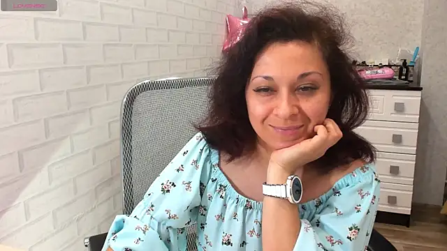 TeasyLana online show from 05/21/26, 04:52