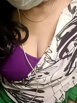 Snapshot of Aishu-tamil09 chatting on 01/25/25, 05:51 Aishu-tamil09 online show from 01/25/25, 05:51