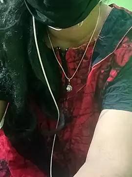 Snapshot of Aishu-tamil09 chatting on 02/15/25, 08:33 Aishu-tamil09 online show from 02/15/25, 08:33