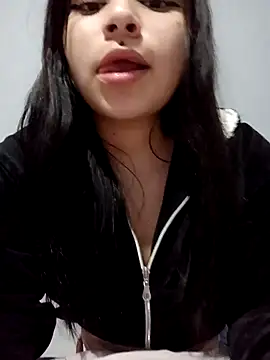 Snapshot of Anne_and_Mia chatting on 12/27/24, 10:12 Anne and Mia online show from 12/27/24, 10:12