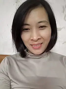 Snapshot of Sweets24 chatting on 12/30/24, 06:09 Sweets24 online show from 12/30/24, 06:09