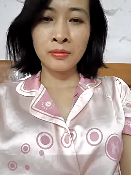 Snapshot of Sweets24 chatting on 10/11/25, 05:28 Sweets24 online show from 10/11/25, 05:28