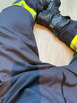 Snapshot of dickshome chatting on 03/19/26, 07:45 dickshome online show from 03/19/26, 07:45