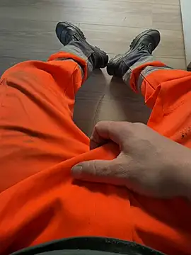 Snapshot of dickshome chatting on 04/10/26, 02:55 dickshome online show from 04/10/26, 02:55