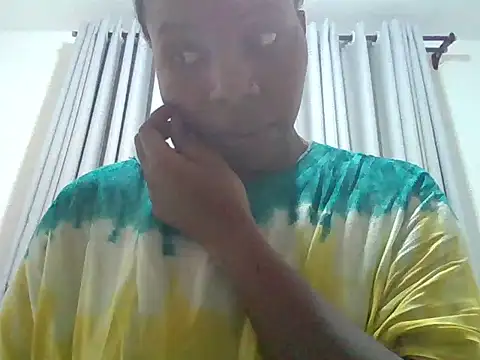 Snapshot of Queen_loveer chatting on 07/01/26, 10:09 Queen loveer online show from 07/01/26, 10:09