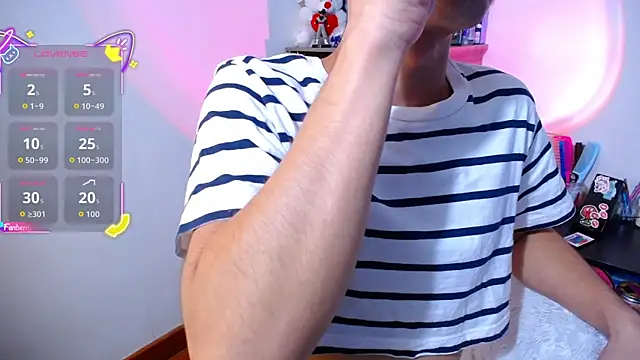 OwenBluee online show from 11/12/25, 05:19