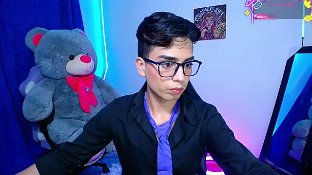 Snapshot of OwenBluee chatting on 06/04/26, 12:22 OwenBluee online show from 06/04/26, 12:22