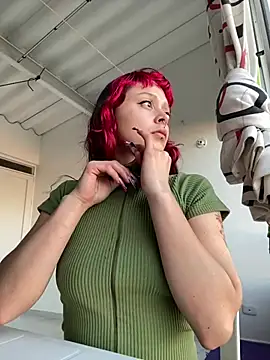 Snapshot of bombom_6 chatting on 01/27/25, 10:38 bombom 6 online show from 01/27/25, 10:38