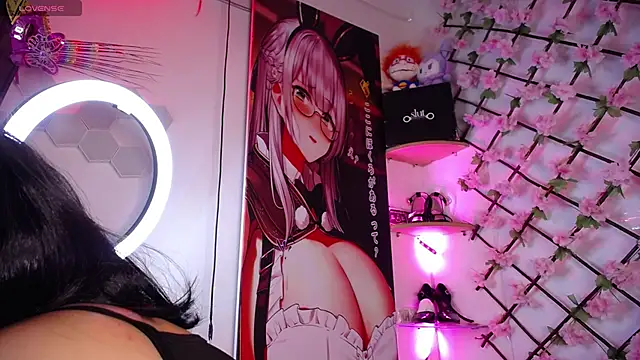 Snapshot of bombom_6 chatting on 10/31/25, 05:14 bombom 6 online show from 10/31/25, 05:14