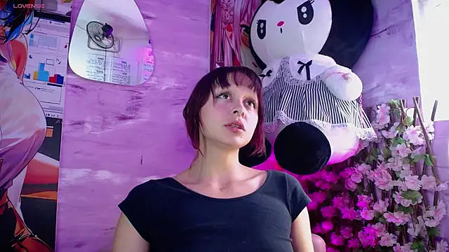 Snapshot of bombom_6 chatting on 12/03/25, 05:00 bombom 6 online show from 12/03/25, 05:00