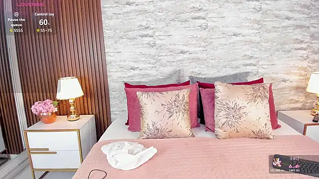 AndreaPink2024 online show from 10/29/25, 01:24