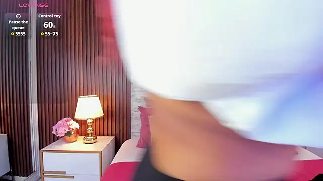 AndreaPink2024 online show from 12/17/25, 12:44