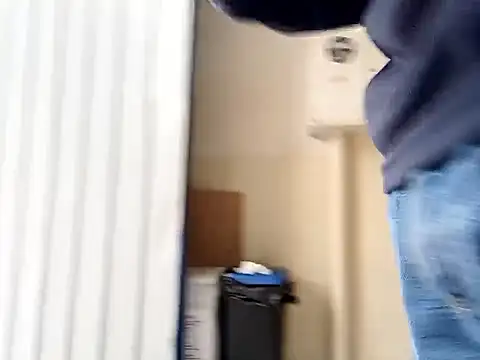 Snapshot of paisa233 chatting on 02/10/26, 01:04 paisa233 online show from 02/10/26, 01:04