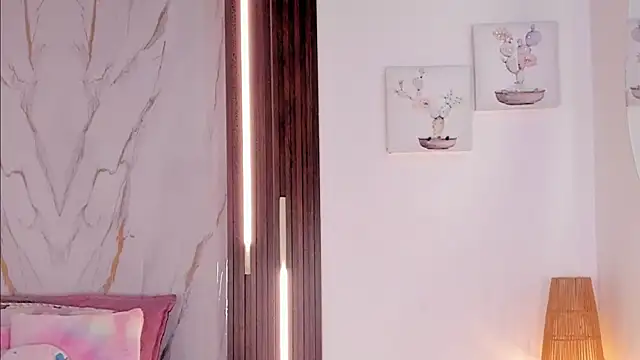 mia six66 online show from 06/21/26, 12:19