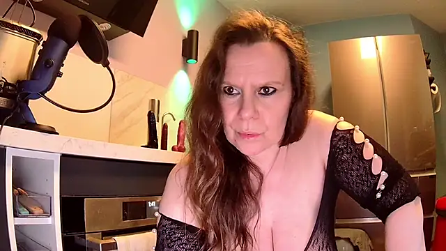 Endrocleia online show from 12/17/24, 12:45