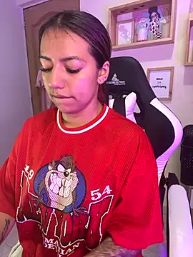 Ivann4 online show from 11/04/25, 06:18