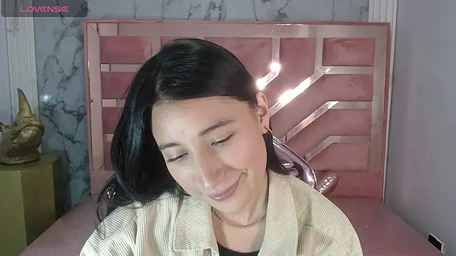 Snapshot of lizzyluk_ch chatting on 09/20/25, 10:55 lizzyluk ch online show from 09/20/25, 10:55